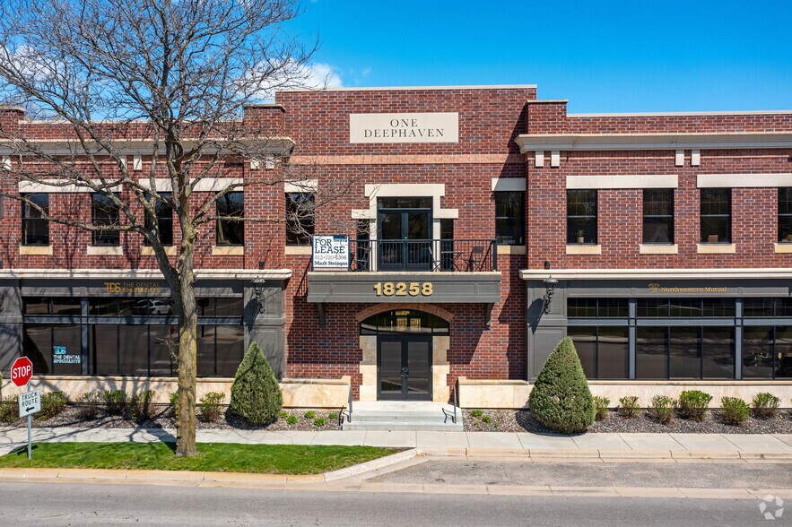 18258 Minnetonka Blvd, Wayzata, MN à louer - Photo de l’immeuble – Image 3 sur 4