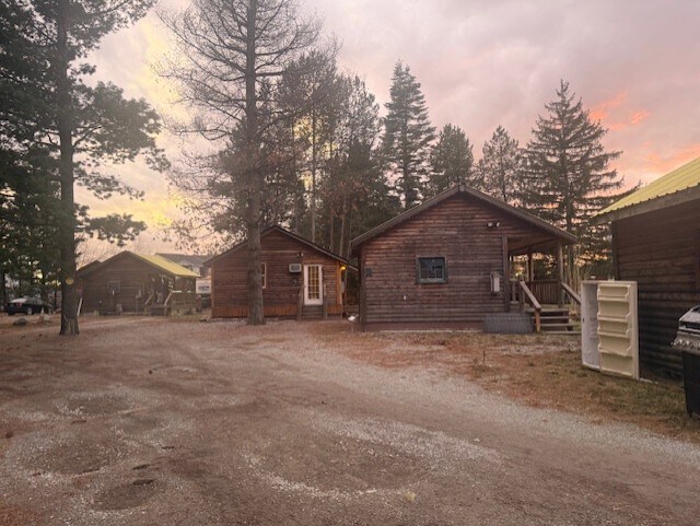 202 Fontaine Dr, Ponderay, ID à vendre Photo principale– Image 1 sur 4