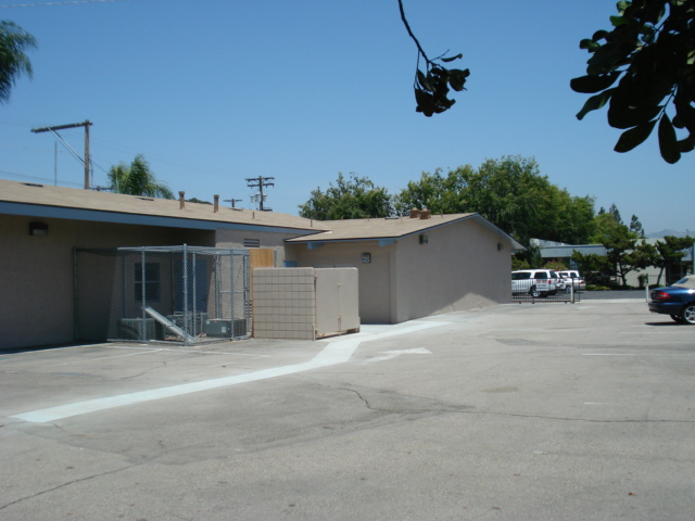 185 W Madison Ave, El Cajon, CA à louer - Photo de l’immeuble – Image 3 sur 4