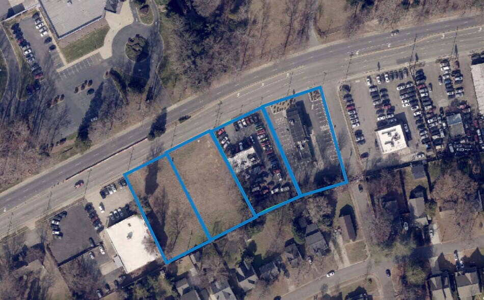 3400-3428 N Tryon St, Charlotte, NC à vendre - Photo de l’immeuble – Image 2 sur 5