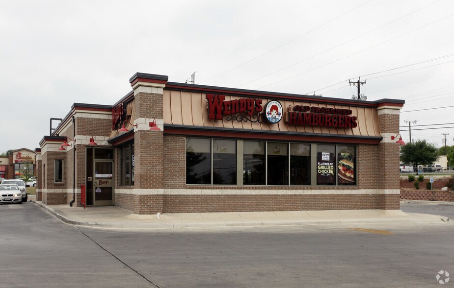 1410 Austin Hwy, San Antonio, TX à louer - Photo principale – Image 1 sur 6