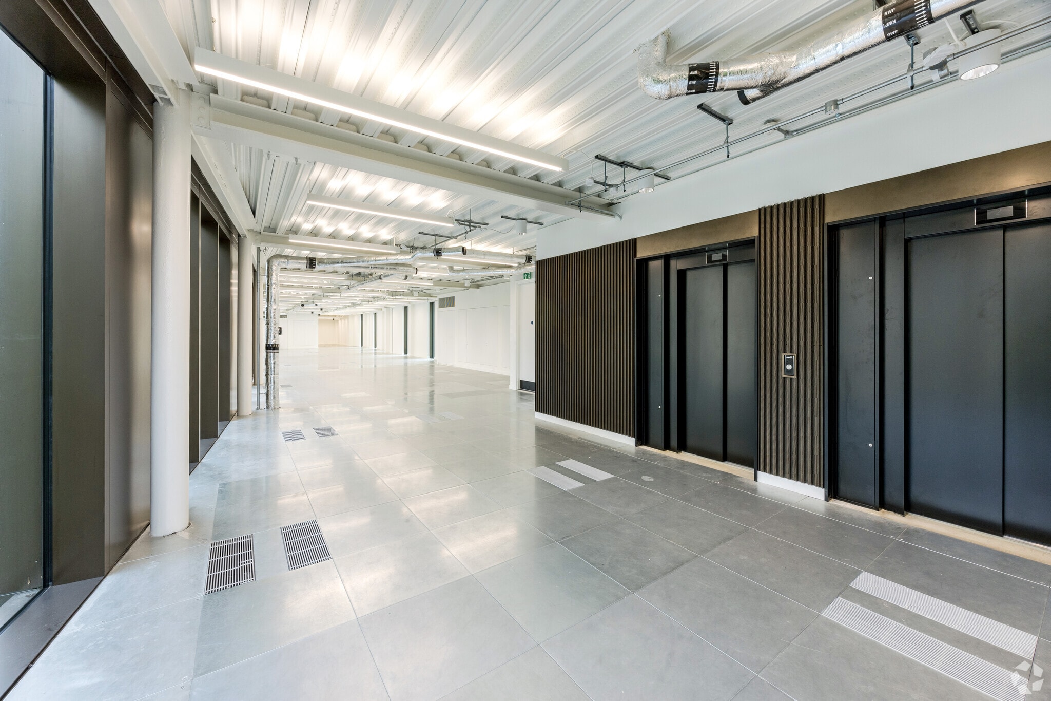 60-70 Shorts Gdns, Londres à louer Photo intérieure– Image 1 sur 3