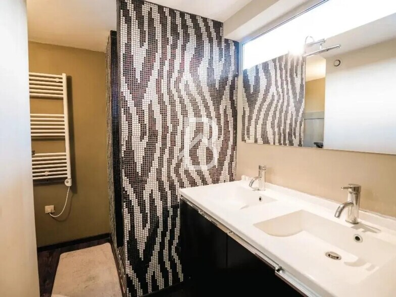 Bureau dans Pérols à vendre - Photo de l’immeuble – Image 3 sur 11