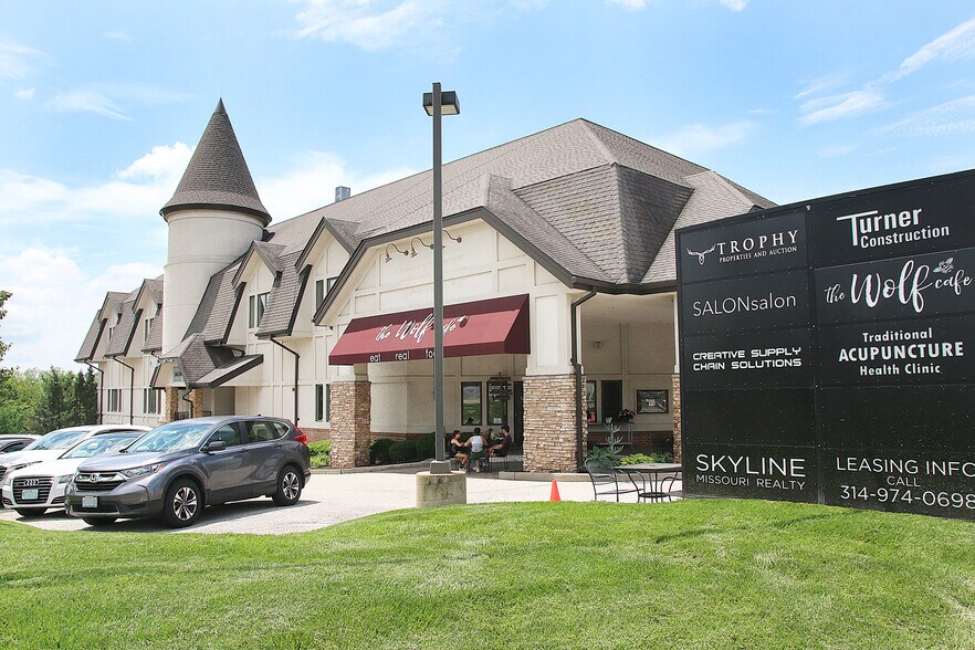 15480 Clayton Rd, Ballwin, MO à vendre - Photo de l’immeuble – Image 2 sur 5