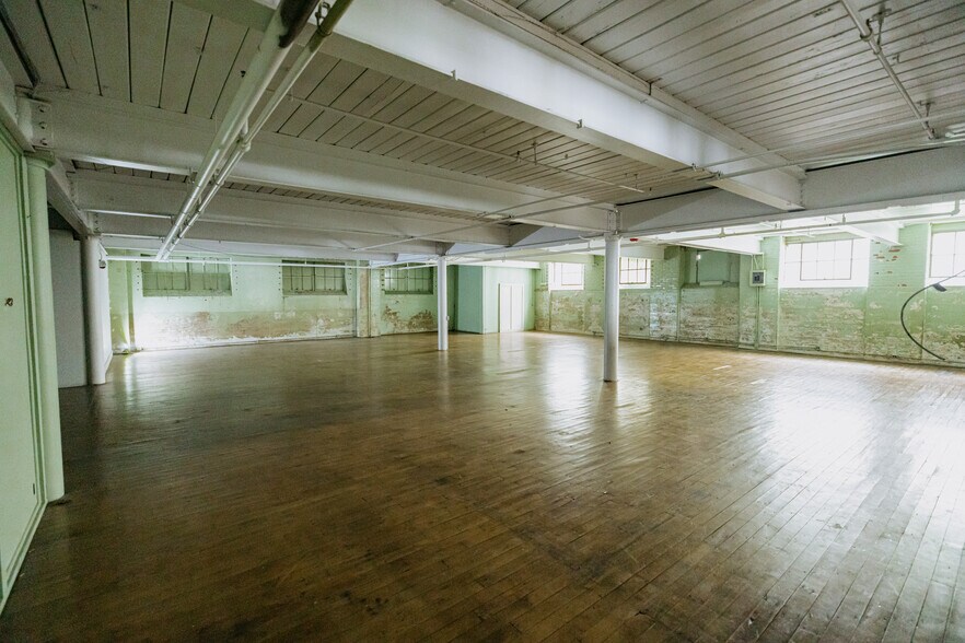 250 Mill St, Taylors, SC à louer - Photo de l’immeuble – Image 3 sur 11