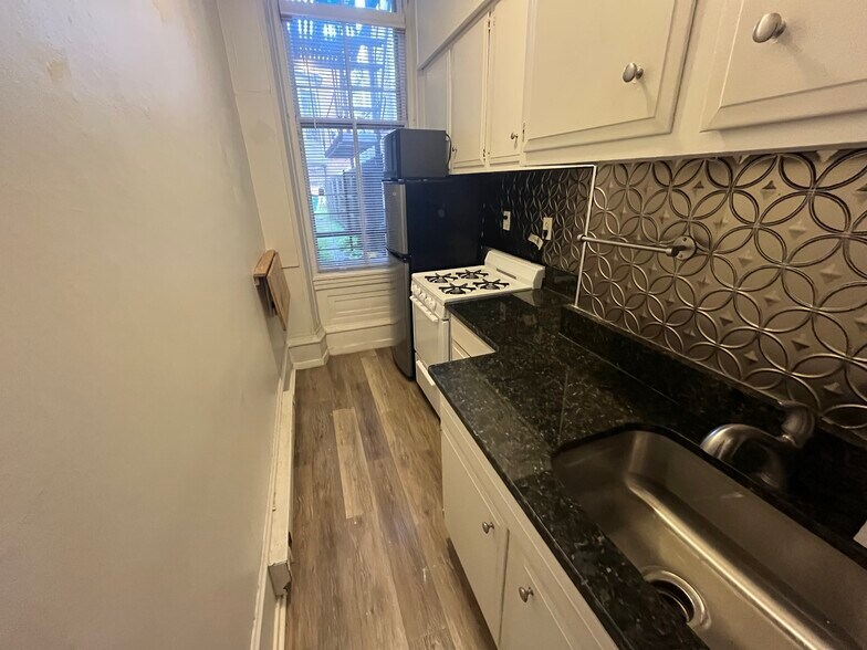 1128 Spruce St, Philadelphia, PA à vendre - Photo intérieure – Image 3 sur 9
