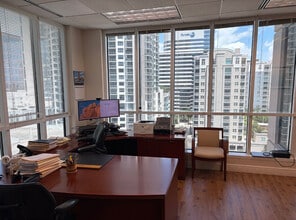 515 E las olas Blvd, Fort Lauderdale, FL à louer Photo intérieure– Image 2 sur 4