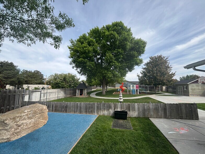 3989, 3755,3745 S. Black Hills ave, Boise, ID à vendre - Photo de l’immeuble – Image 3 sur 11