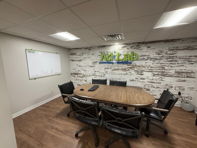 6110 Constitution Dr, Fort Wayne, IN à louer - Photo intérieure – Image 3 sur 8