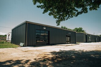 519 W Poplar St, Fayetteville, AR à louer Photo intérieure– Image 1 sur 4