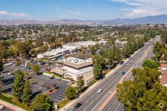 21751-21771 Lake Forest Dr, Lake Forest, CA - VUE AÉRIENNE  vue de carte