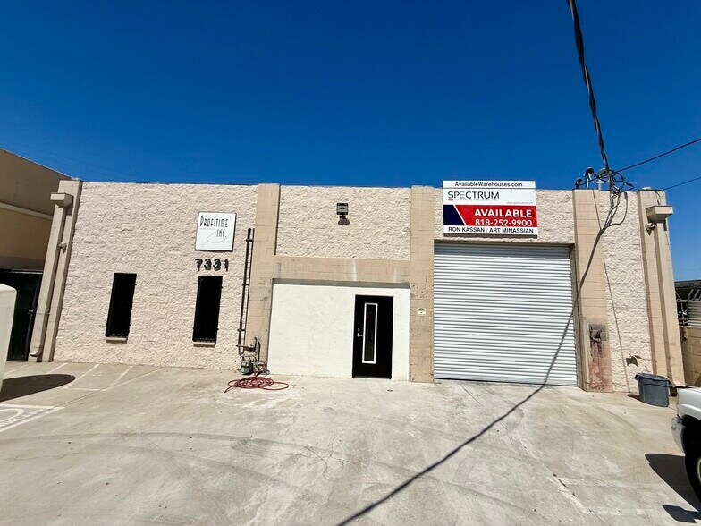 7331 Hinds Ave, North Hollywood, CA à vendre - Photo de l’immeuble – Image 2 sur 15