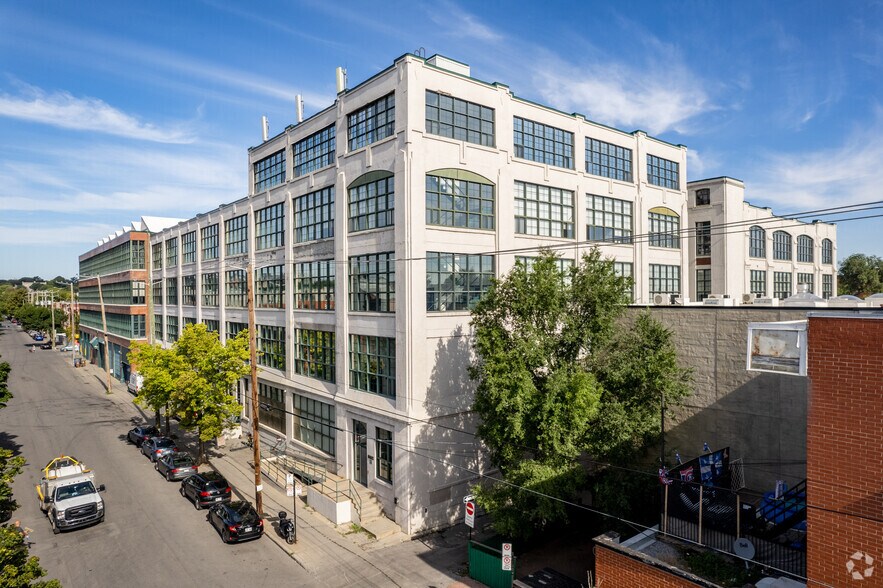2030-2050 Boul Pie IX, Montréal, QC à louer - Photo de l’immeuble – Image 2 sur 12