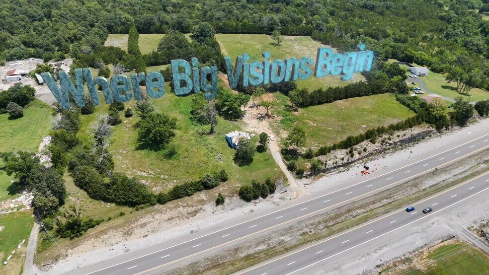 7665 Shelbyville Pike, Christiana, TN à vendre - Vidéo sur l’annonce professionnelle – Image 2 sur 52