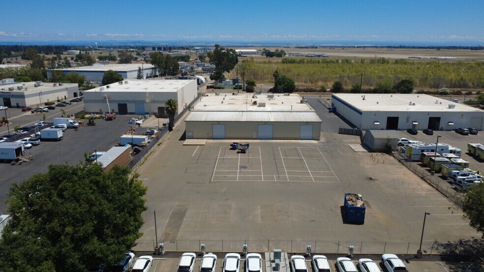 3850 Happy Ln, Sacramento, CA à vendre - Photo de l’immeuble – Image 3 sur 10