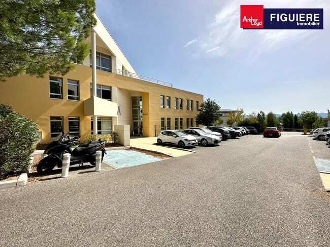 Plus de détails pour 425 Rue René Descartes, Aix-en-Provence - Bureau à vendre