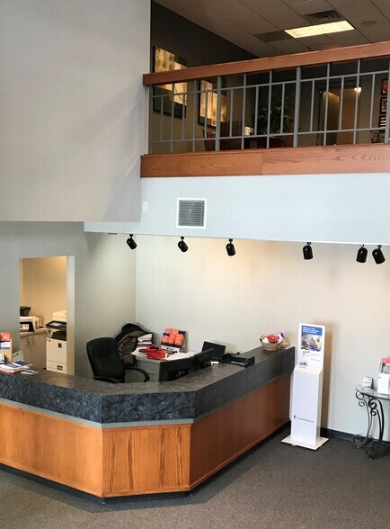 3070 Helsan Dr, Richfield, WI à louer - Photo de l’immeuble – Image 2 sur 7
