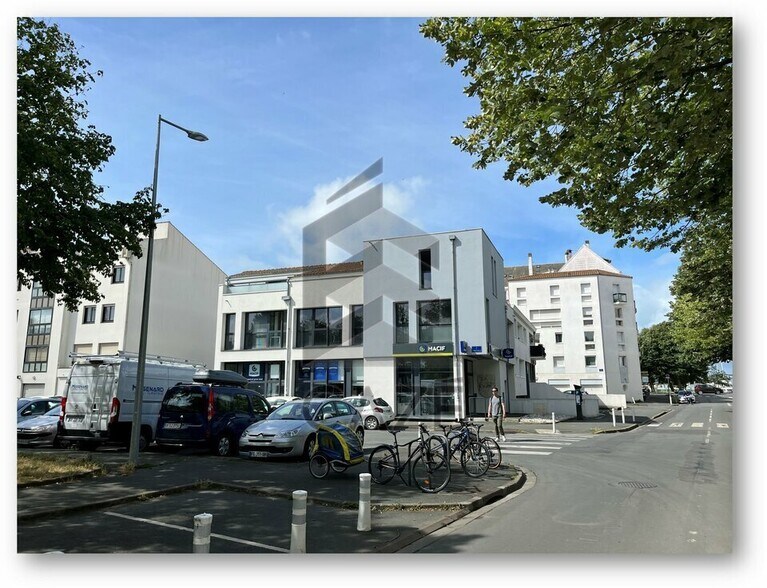 Bureau dans La Rochelle à louer - Photo de l’immeuble – Image 1 sur 6