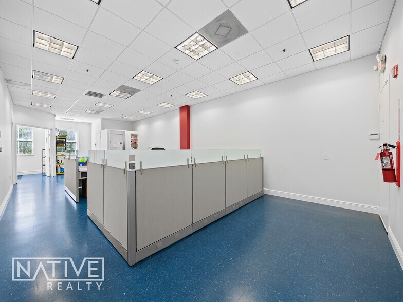 701 SE 32nd Ct, Fort Lauderdale, FL à louer - Photo de l’immeuble – Image 1 sur 14