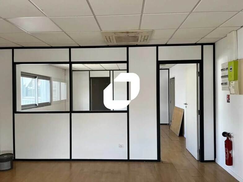 Bureau dans Bègles à louer - Photo de l’immeuble – Image 3 sur 8