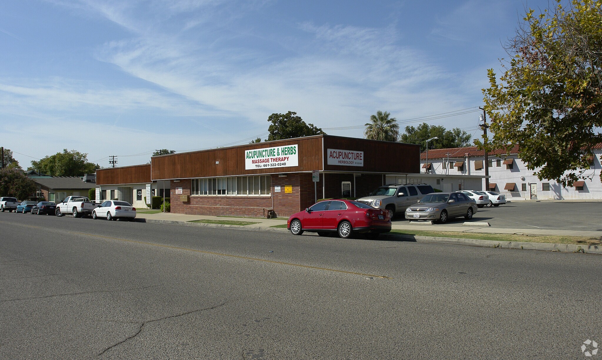 2010-2020 17th St, Bakersfield, CA à louer Photo principale– Image 1 sur 3