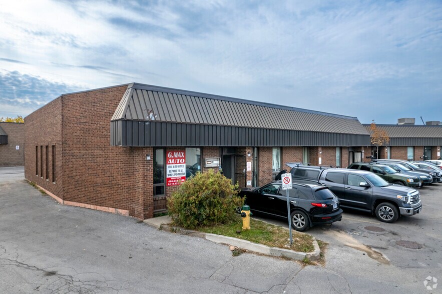 101 Toro Rd, Toronto, ON à vendre - Photo principale – Image 1 sur 12