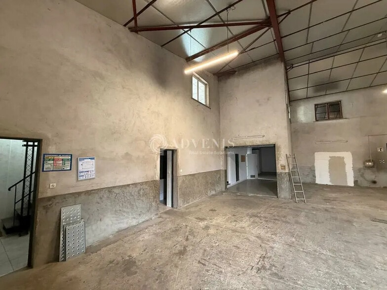 Local d’activités dans INDRE à louer - Photo de l’immeuble – Image 2 sur 6