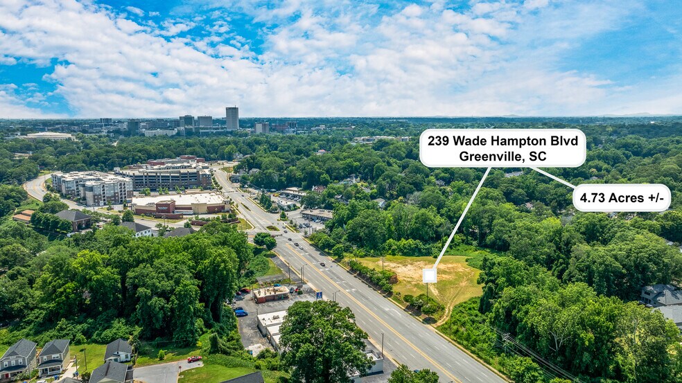 237 Wade Hampton Blvd, Greenville, SC à vendre - Photo de l’immeuble – Image 2 sur 13