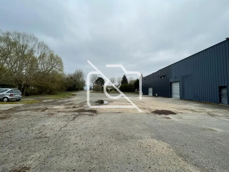 Industriel/Logistique dans Bazainville à louer - Photo de l’immeuble – Image 2 sur 21