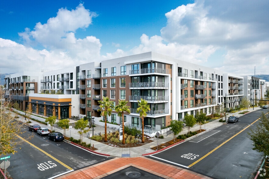312 Gates Dr, Milpitas, CA à louer - Photo principale – Image 1 sur 15