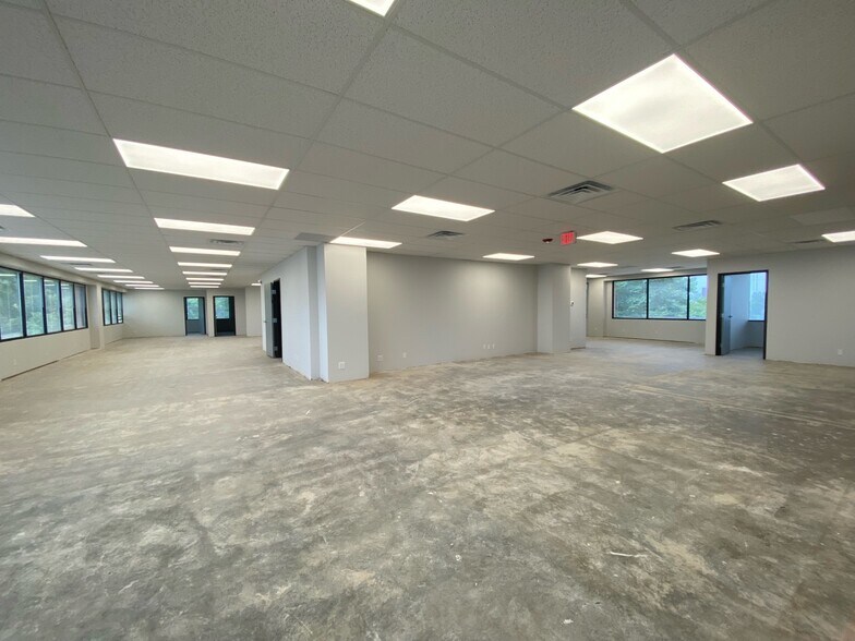 201 E Partridge Ave, Independence, MO à louer - Photo intérieure – Image 2 sur 6