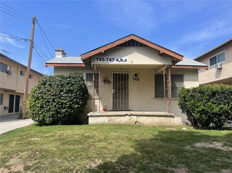 745 S Chapel Ave, Alhambra, CA à vendre - Photo principale – Image 1 sur 11