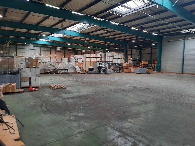 Industriel/Logistique dans Lieusaint à louer - Photo de l’immeuble – Image 3 sur 5