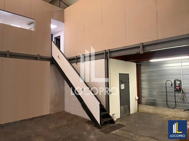 Local d'activités dans Peymeinade à vendre - Photo intérieure – Image 1 sur 6