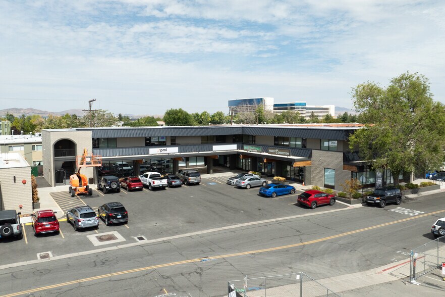 3480 Lakeside Ct, Reno, NV à vendre - Photo de l’immeuble – Image 3 sur 6
