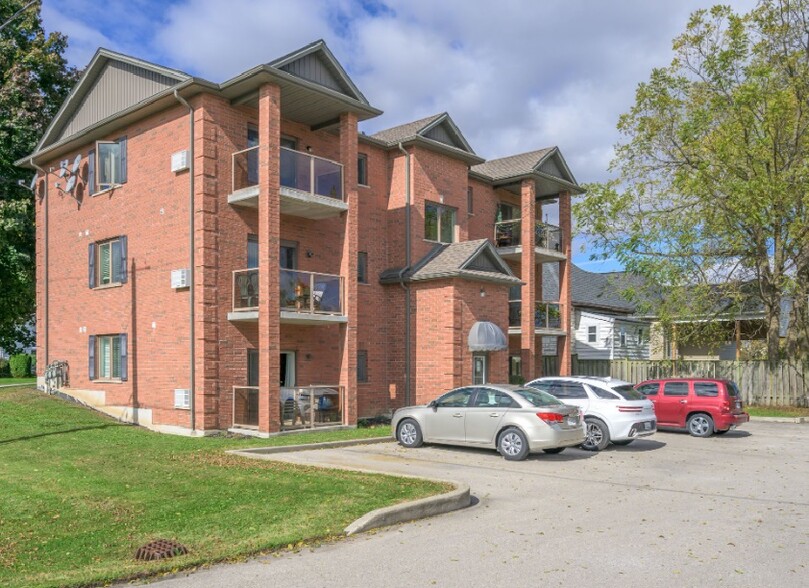 5 Park Av, St Thomas, ON à vendre - Photo principale – Image 1 sur 2