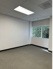 100 S Anaheim Blvd, Anaheim, CA à louer Photo intérieure– Image 2 sur 11