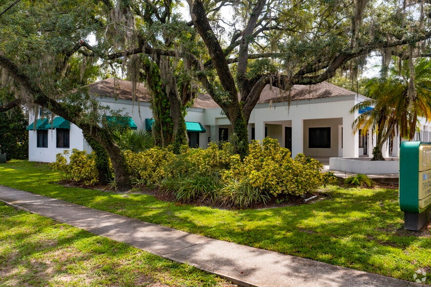 11151-11201 N 56th St, Tampa, FL à louer - Photo de l’immeuble – Image 1 sur 5