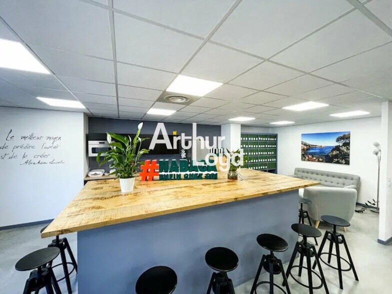 Bureau dans Montauroux à louer - Photo intérieure – Image 2 sur 6