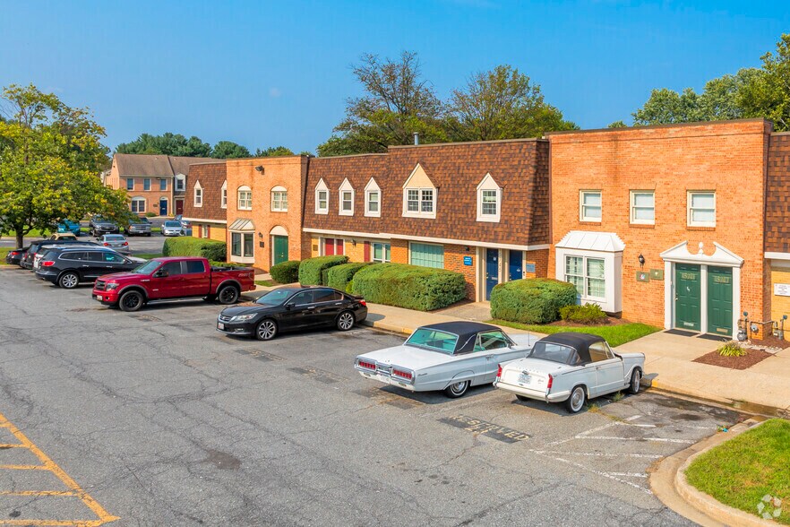 15701-15757 Crabbs Branch Way, Rockville, MD à louer - Photo de l’immeuble – Image 2 sur 5