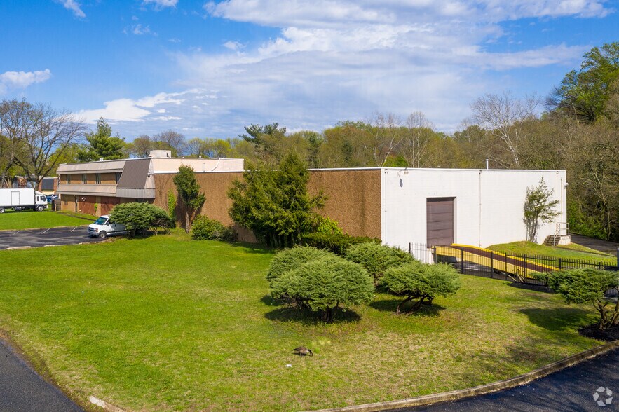 1300 Old Kings hwy, Maple Shade Township, NJ à louer - Photo de l’immeuble – Image 3 sur 12