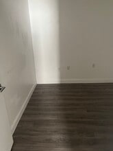 85 Grand Canal Dr, Miami, FL à louer Photo intérieure– Image 2 sur 7