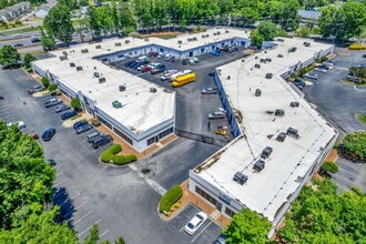5100 Reagan Dr, Charlotte, NC à louer Photo de l’immeuble– Image 1 sur 2