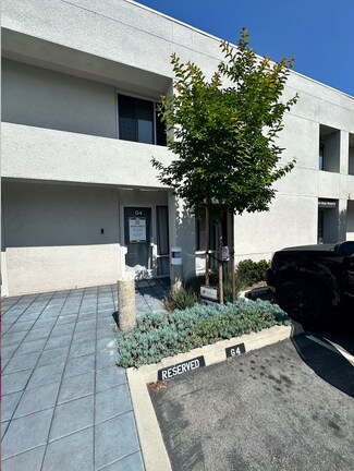 Plus de détails pour 711 W 17th St, Costa Mesa, CA - Local d’activités à vendre