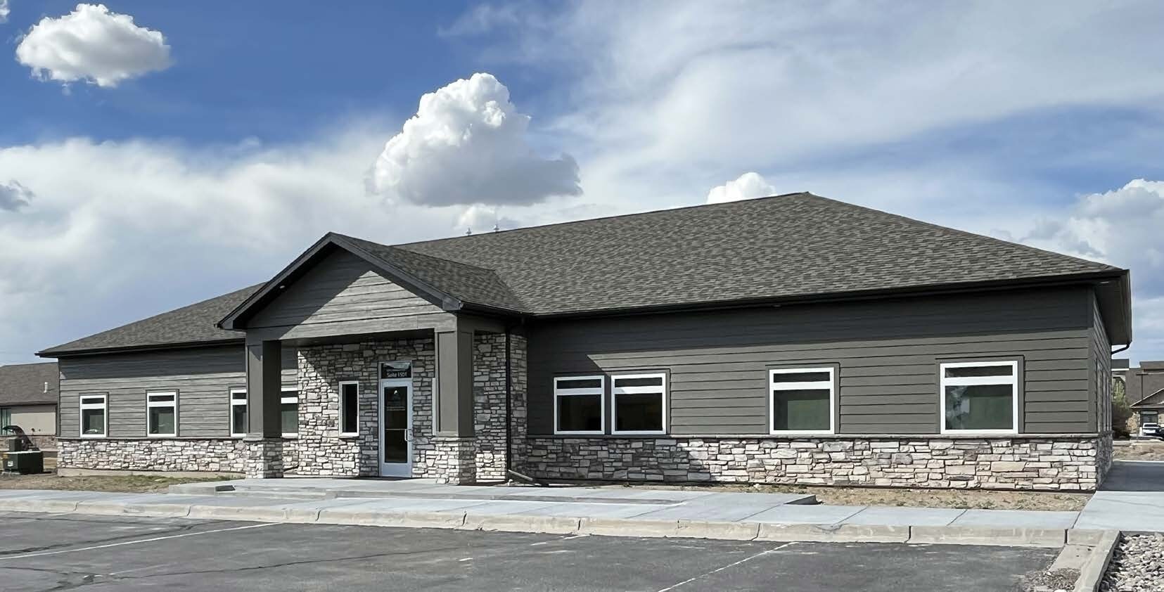 859 S Yellowstone Hwy, Rexburg, ID à louer Photo de l’immeuble– Image 1 sur 4