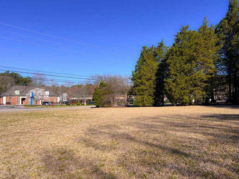 10212 Chapel Hill Rd, Morrisville, NC à vendre - Photo de l’immeuble – Image 3 sur 5