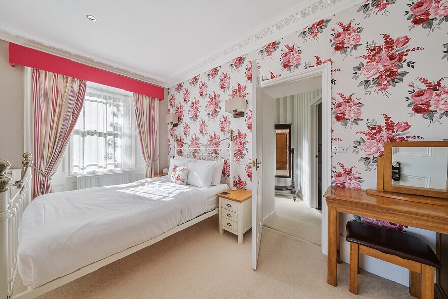 North Walk, Lynton à vendre - Photo de l’immeuble – Image 2 sur 10