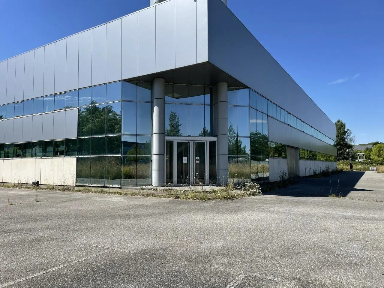 Bureau dans Bois-d'Arcy à louer Photo de l’immeuble– Image 1 sur 11