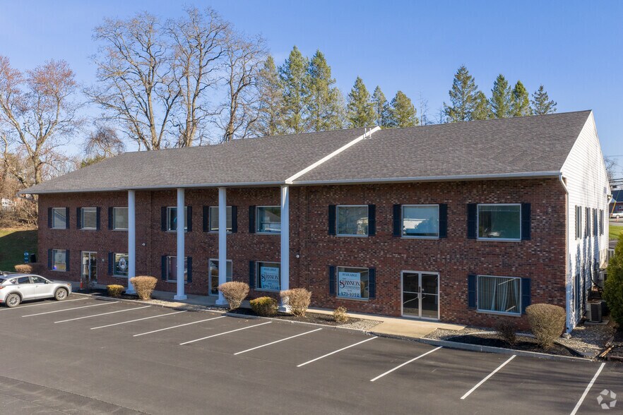 1580 Columbia Tpke, Castleton On Hudson, NY à louer - Photo principale – Image 1 sur 3