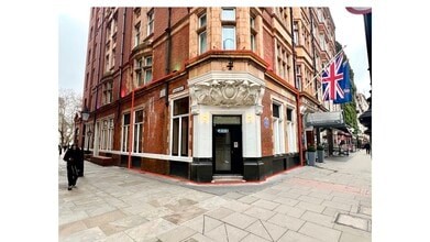 126-128 Southampton Row, Londres à louer Photo de l’immeuble– Image 1 sur 1